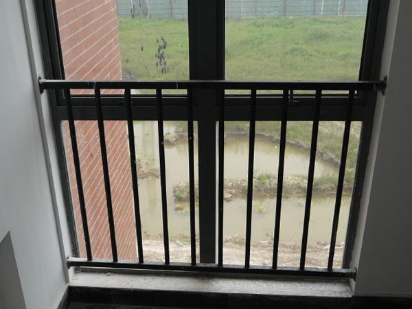 小區(qū)飄窗護(hù)欄