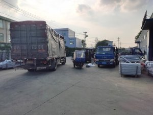 金用護(hù)欄2020年8月19日鋅鋼陽臺護(hù)欄裝車發(fā)貨！