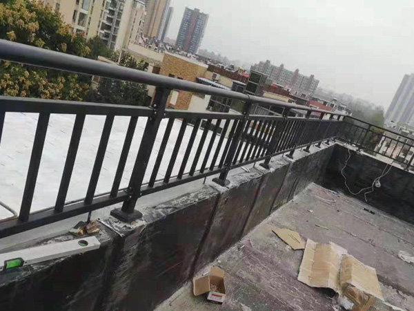 陽臺(tái)護(hù)欄采購方法 陽臺(tái)護(hù)欄采購方法