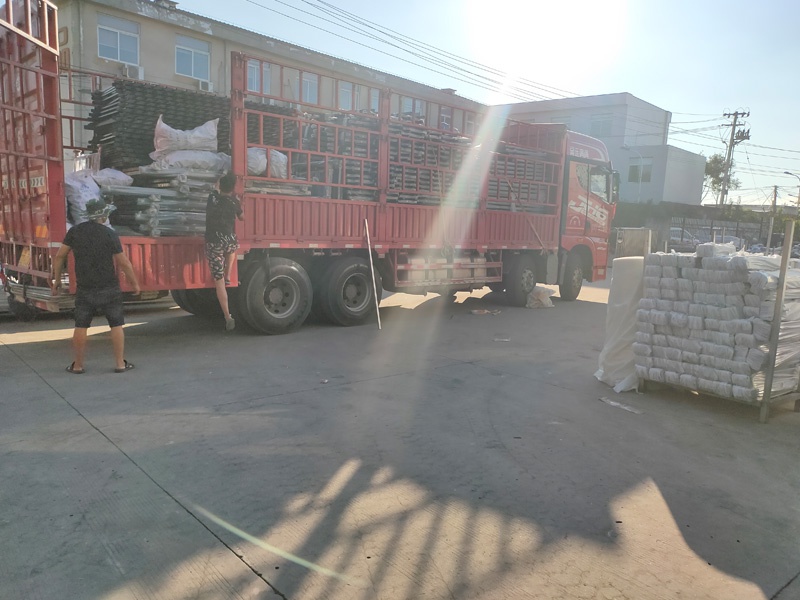 金用護欄2020年8月27日鋅鋼圍墻護欄發貨！