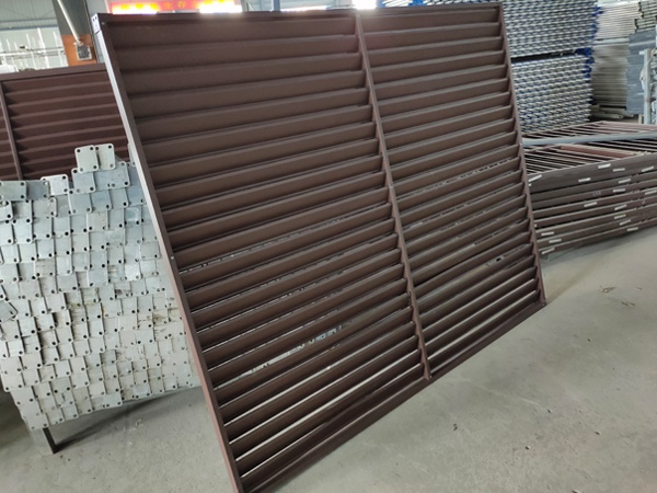 這兩種材料，做小區(qū)外墻百葉窗最適合！