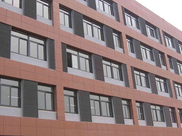 定制定做鋁合金百葉窗,這幾點(diǎn)一定注意! 定制定做鋁合金百葉窗,這幾點(diǎn)一定注意!