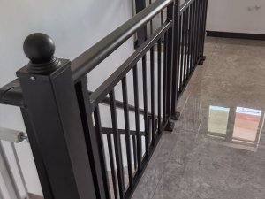 樓梯扶手桿件間距國家標準規范要求是多少？