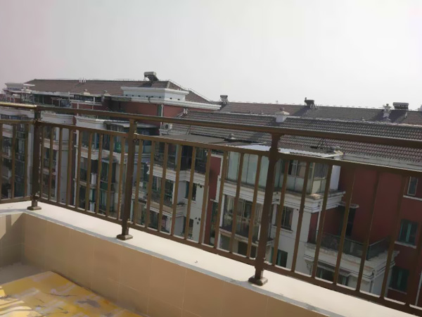 鋅鋼陽臺護欄應(yīng)用范圍 鋅鋼陽臺護欄應(yīng)用范圍