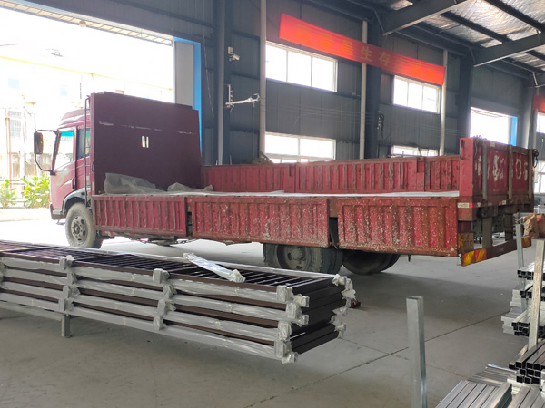 金用護欄2020年9月30日鋅鋼陽臺護欄發貨! 金用護欄2020年9月30日鋅鋼陽臺護欄發貨!