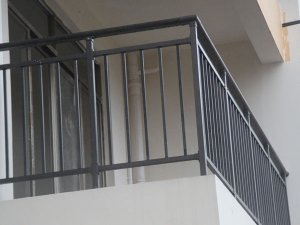 選擇鋅鋼護欄生產廠家，這幾點很重要！