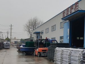 金用護欄2020年11月26日上午鋅鋼綠化護欄發(fā)貨！