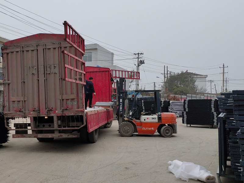 金用護(hù)欄2020年12月10日鋅鋼陽(yáng)臺(tái)護(hù)欄發(fā)貨! 金用護(hù)欄2020年12月10日鋅鋼陽(yáng)臺(tái)護(hù)欄發(fā)貨!