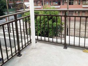 陽臺護欄用什么材料好？