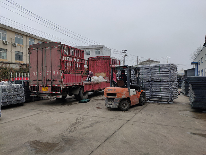 金用護(hù)欄2021年3月9日鋅鋼陽臺(tái)護(hù)欄發(fā)貨！