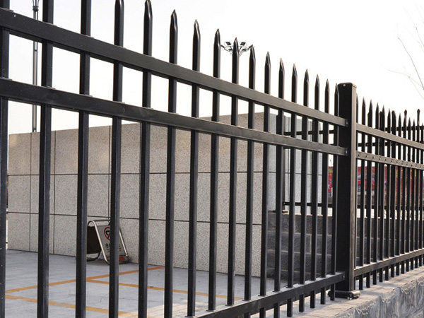 室外護(hù)欄有哪些材質(zhì)? 室外護(hù)欄有哪些材質(zhì)?