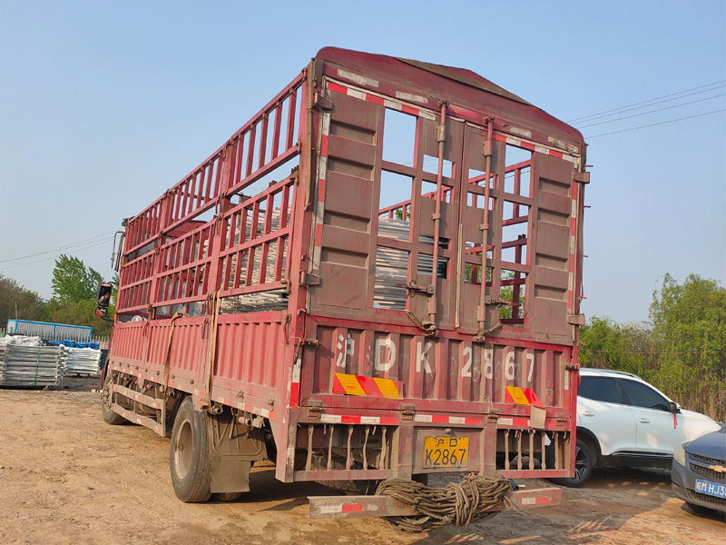 金用護欄2021年4月15日鋅鋼圍墻護欄發貨! 金用護欄2021年4月15日鋅鋼圍墻護欄發貨!