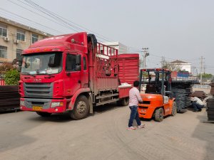 金用護欄2021年4月16日第二車百葉窗發貨！