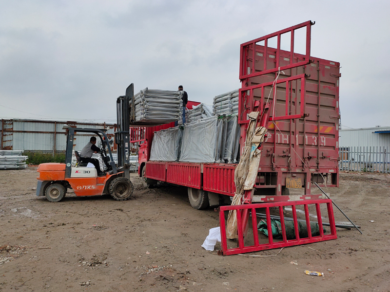 金用護欄2021年4月21日鋅鋼陽臺護欄發貨！