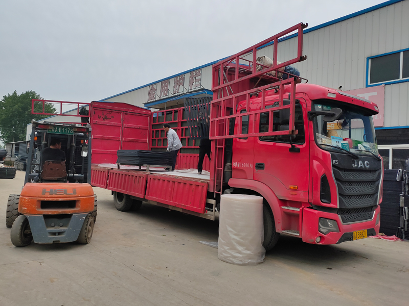 金用護欄2021年5月21日鋁合金百葉窗發貨! 金用護欄2021年5月21日鋁合金百葉窗發貨!