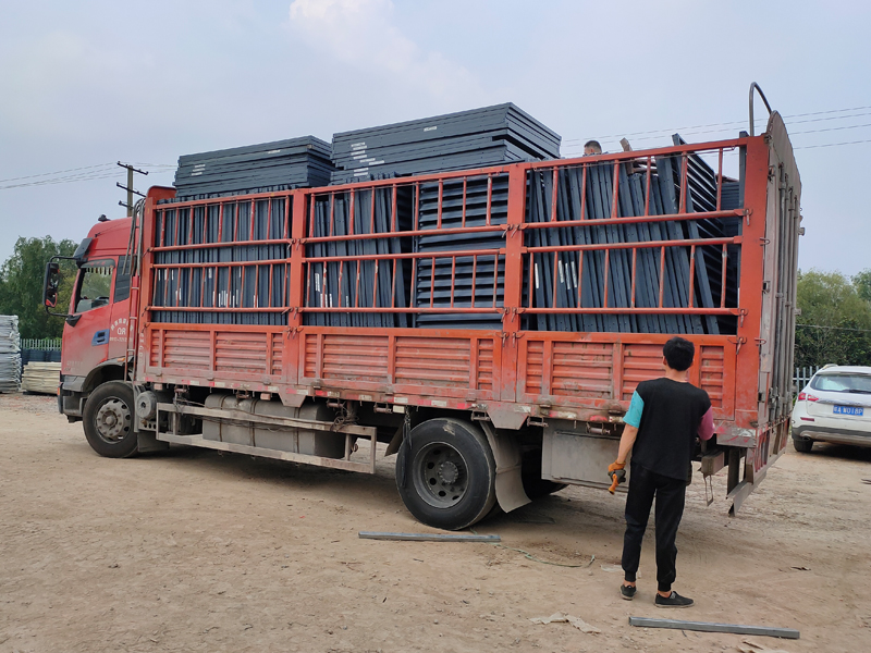 金用護欄2021年6月3日鋅鋼百葉窗發貨! 金用護欄2021年6月3日鋅鋼百葉窗發貨!