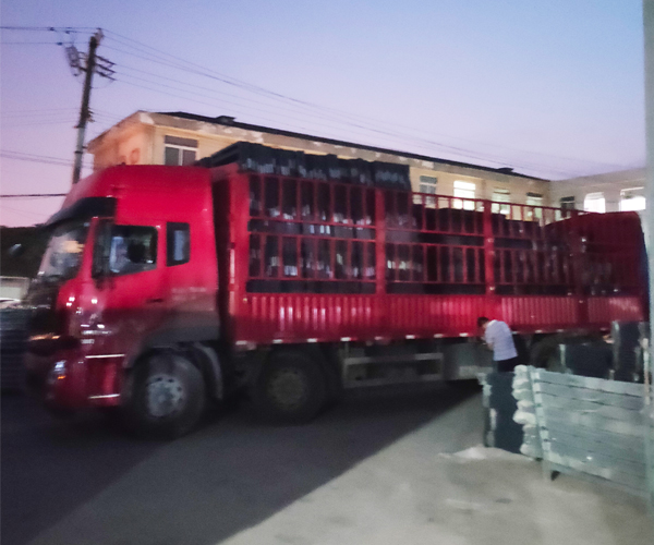 金用護(hù)欄2021年6月11日鋅鋼百葉窗發(fā)貨! 金用護(hù)欄2021年6月11日鋅鋼百葉窗發(fā)貨!