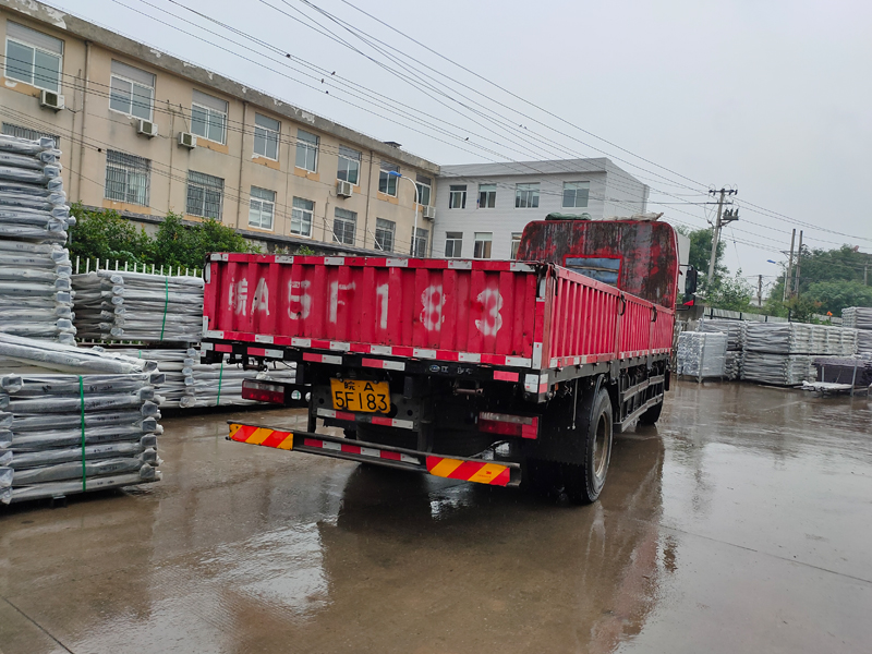 金用護(hù)欄2021年6月26日鋅鋼陽臺護(hù)欄發(fā)貨！