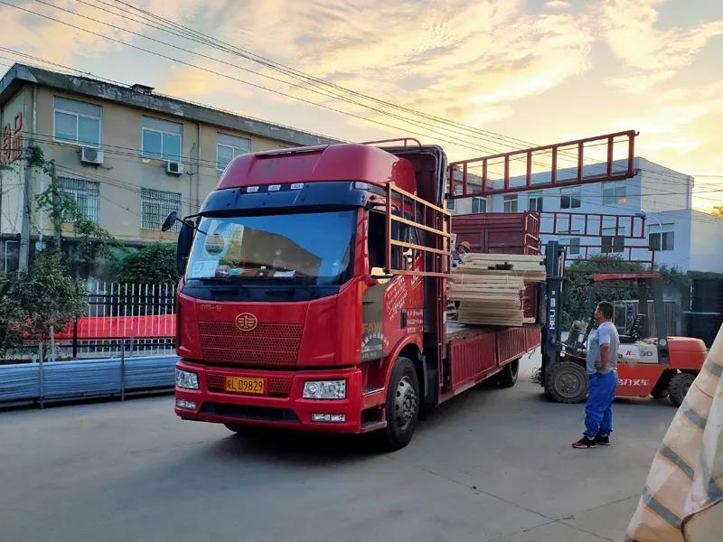 金用護(hù)欄2021年9月16日鋅鋼百葉窗發(fā)貨! 金用護(hù)欄2021年9月16日鋅鋼百葉窗發(fā)貨!