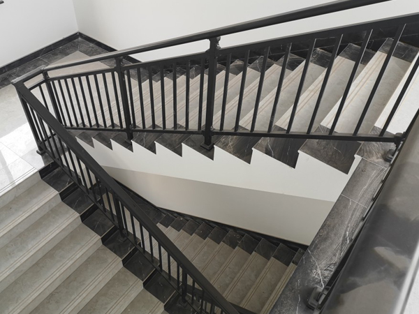 樓梯護(hù)欄介紹 樓梯護(hù)欄介紹