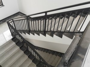 樓梯護欄多少錢一米？