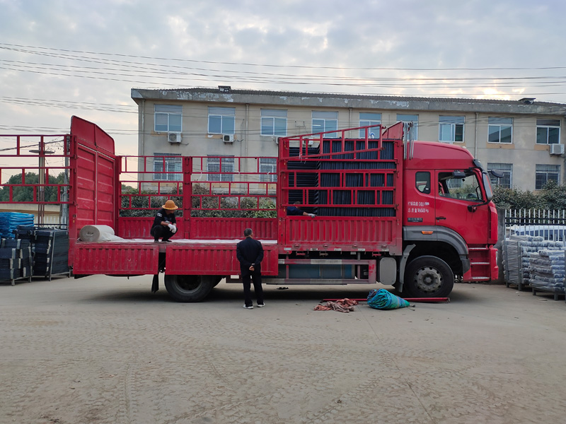 金用護欄2021年11月10日鋅鋼百葉窗發貨！