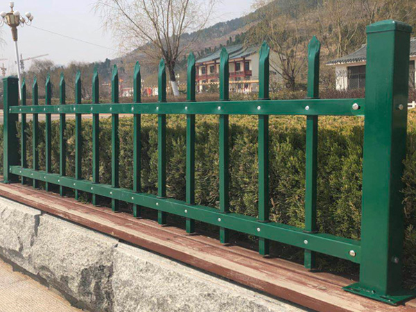 草坪護欄圖片大全