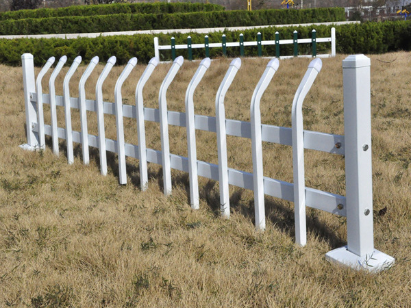 草坪護欄圖片大全