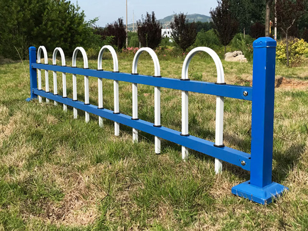 草坪護欄圖片大全