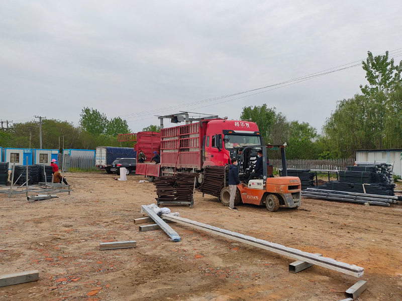 金用護(hù)欄2022年4月15日鋅鋼百葉窗裝車發(fā)貨! 金用護(hù)欄2022年4月15日鋅鋼百葉窗裝車發(fā)貨!