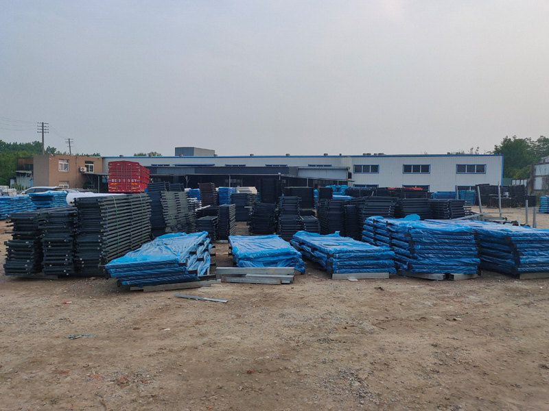 金用護欄2022年5月31日鋅鋼空調欄桿裝車發貨! 金用護欄2022年5月31日鋅鋼空調欄桿裝車發貨!