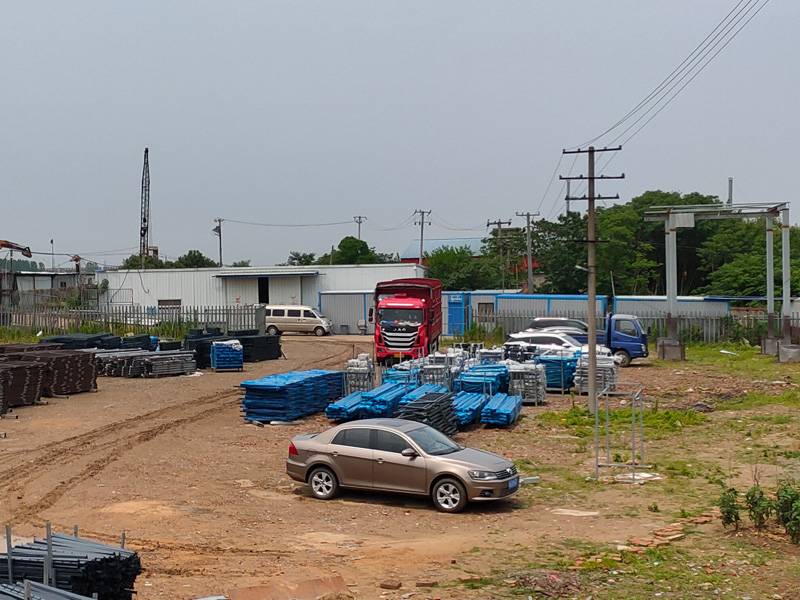 金用護欄2022年6月2日鋅鋼百葉窗裝車發貨！