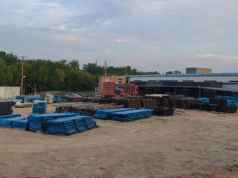 金用護欄2022年6月9日鋅鋼陽臺護欄裝車發(fā)貨！