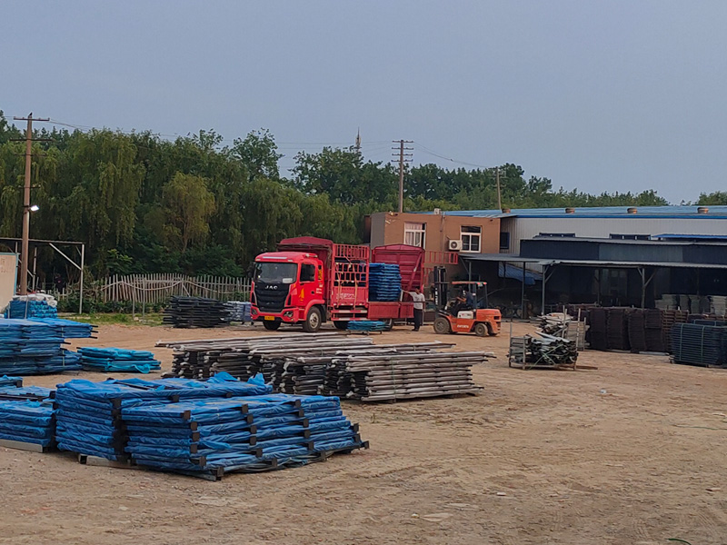 金用護欄2022年6月25日鋅鋼陽臺護欄裝車發貨! 金用護欄2022年6月25日鋅鋼陽臺護欄裝車發貨!