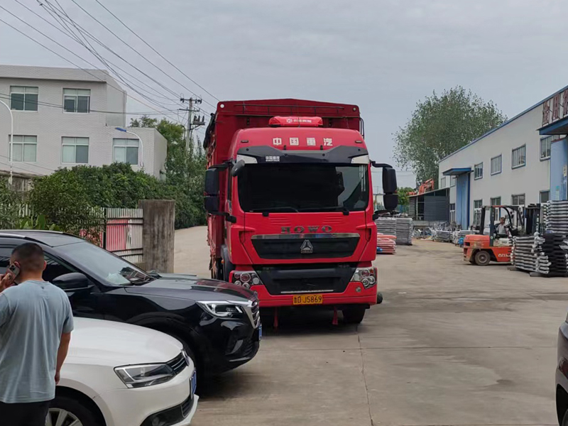 金用護(hù)欄2022年8月29日鋅鋼空調(diào)護(hù)欄裝車發(fā)貨! 金用護(hù)欄2022年8月29日鋅鋼空調(diào)護(hù)欄裝車發(fā)貨!