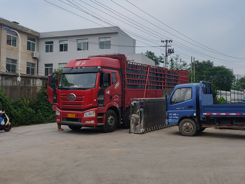 2023年6月21日鋁合金百葉窗裝車(chē)發(fā)貨! 2023年6月21日鋁合金百葉窗裝車(chē)發(fā)貨!