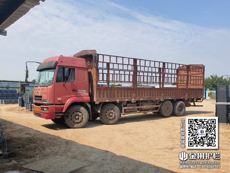 2023年9月18日鋅鋼飄窗欄桿裝車發(fā)貨! 2023年9月18日鋅鋼飄窗欄桿裝車發(fā)貨!