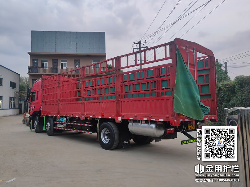 2023年10月14日鋅鋼百葉窗裝車發貨！