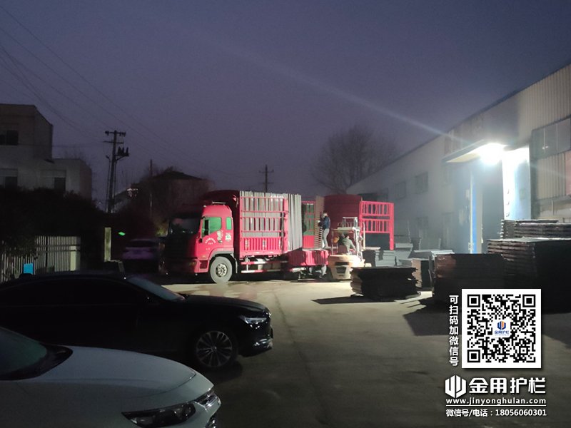 2024年1月5日鋅鋼百葉窗護(hù)欄發(fā)貨! 2024年1月5日鋅鋼百葉窗護(hù)欄發(fā)貨!