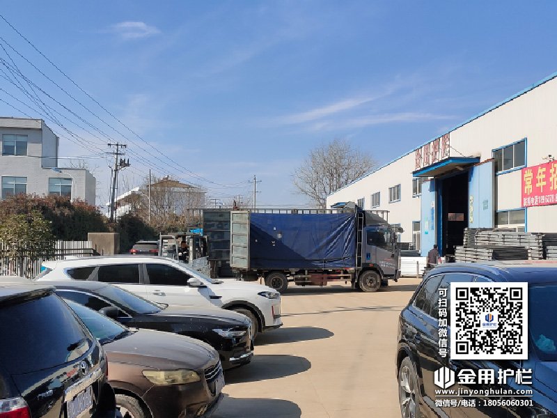 2024年1月17日鋅鋼圍墻護欄裝車發貨！