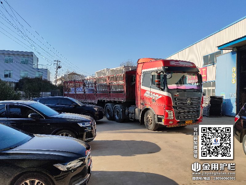 2024年1月25日鋅鋼空調護欄裝車發貨! 2024年1月25日鋅鋼空調護欄裝車發貨!