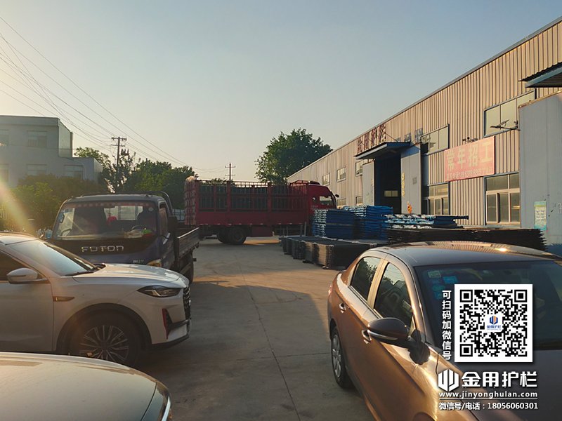 2024年4月28日鋅鋼百葉窗裝車發(fā)貨！