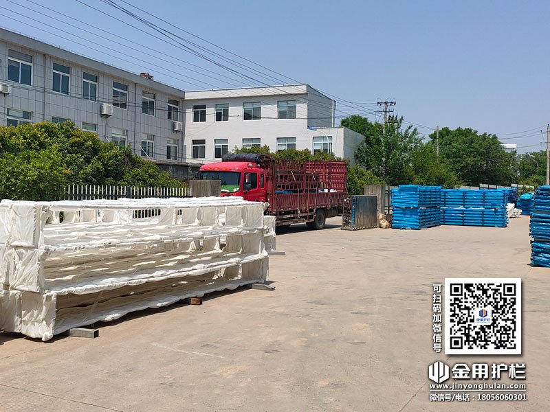 2024年5月18日鋅鋼欄桿裝車發(fā)貨！