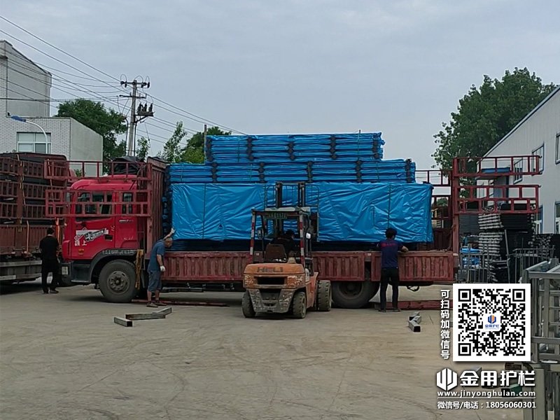 2024年6月11日鋅鋼陽臺護欄裝車發(fā)貨！