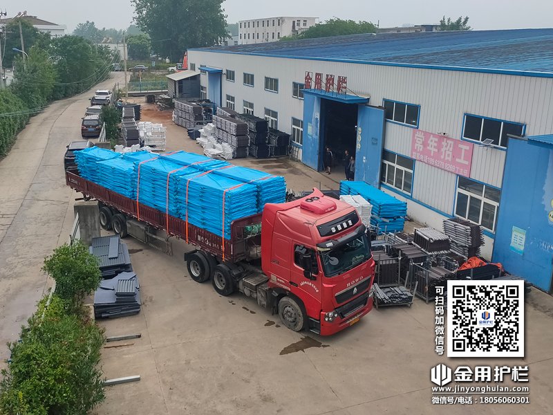 2024年6月21日鋅鋼陽臺欄桿裝車發貨！