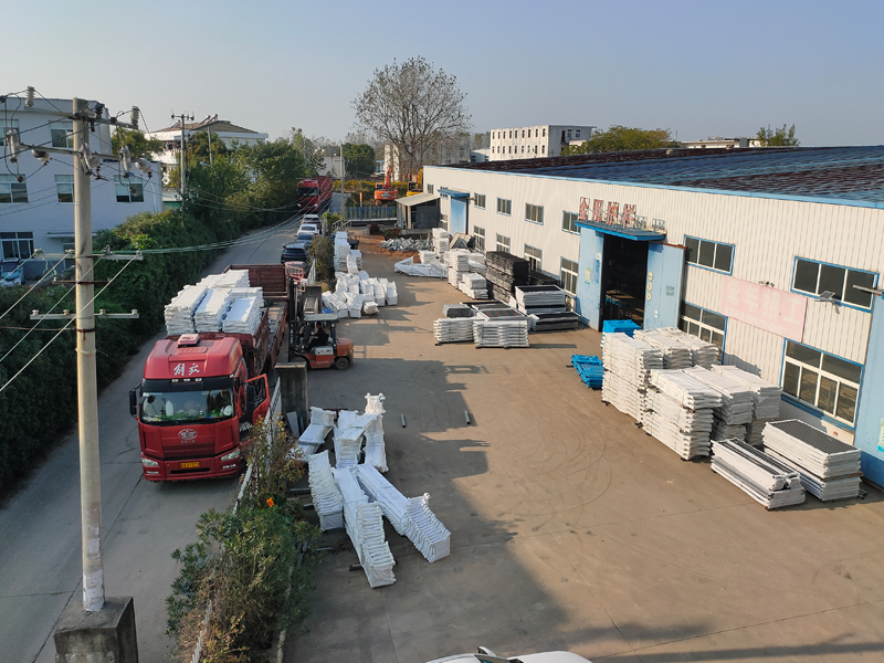 2024年11月4日鋅鋼飄窗欄桿裝車發貨！