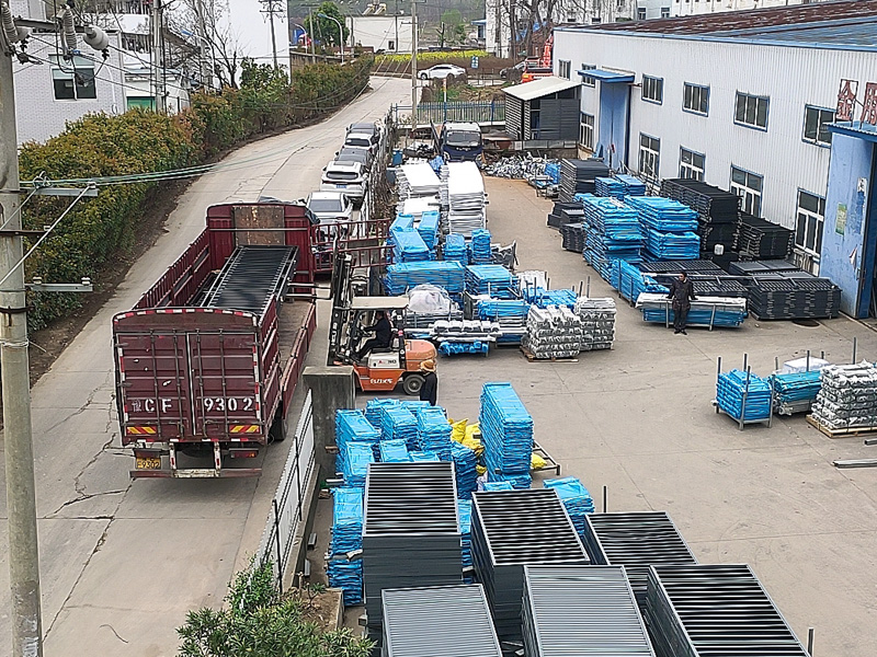 2025年3月26日鋅鋼圍墻護欄裝車發(fā)貨! 2025年3月26日鋅鋼圍墻護欄裝車發(fā)貨!