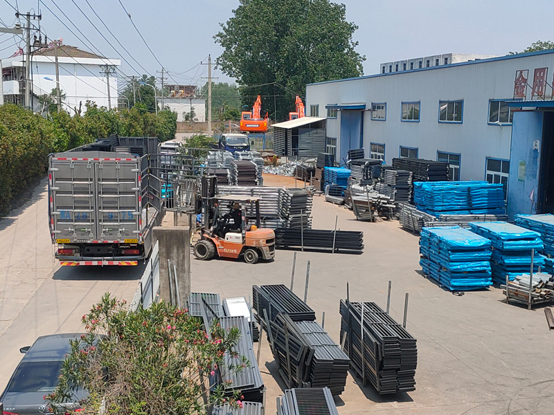 2025年6月7日鋁合金百葉窗裝車發貨！