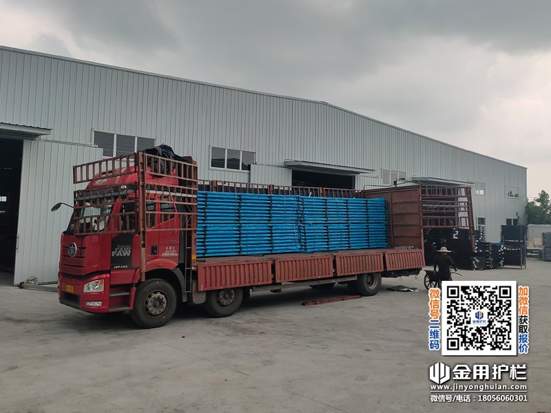 2025年7月11日鋅鋼陽臺護欄裝車發貨！