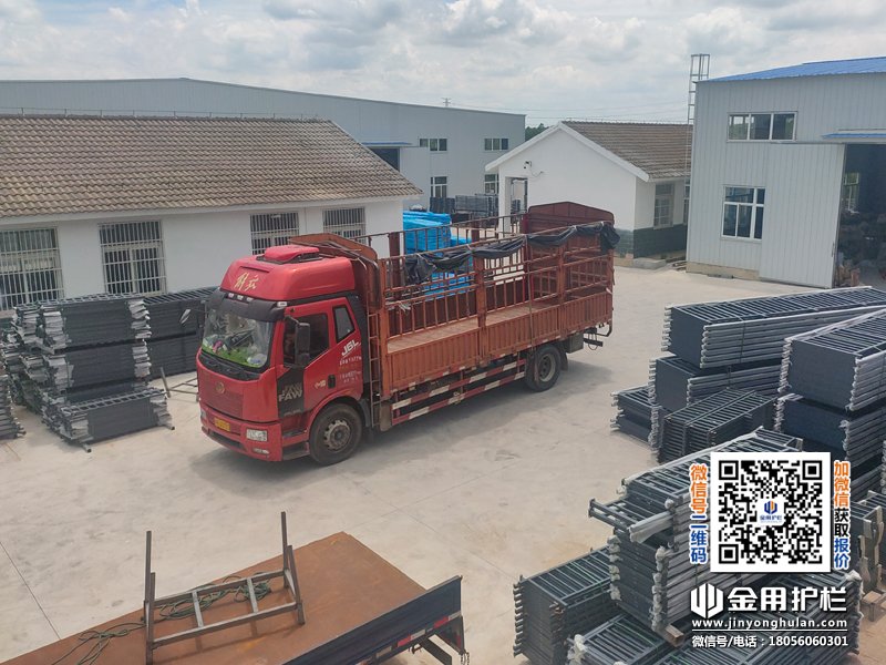 2025年7月22日鋅鋼陽臺護欄裝車發貨！